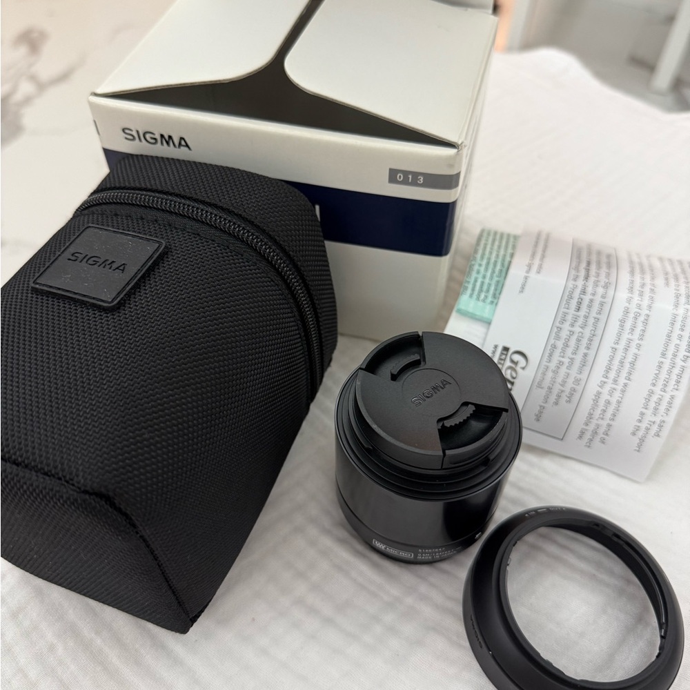 Sigma Camera Lens 60mm f2.8